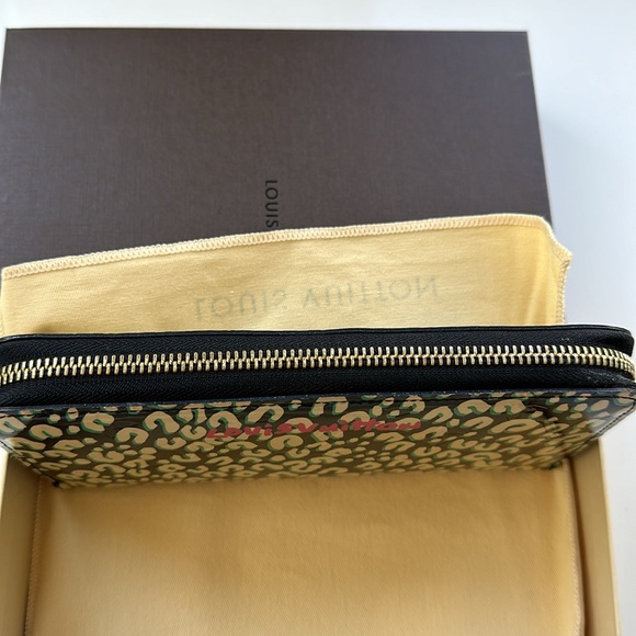 Louis Vuitton patent long wallet